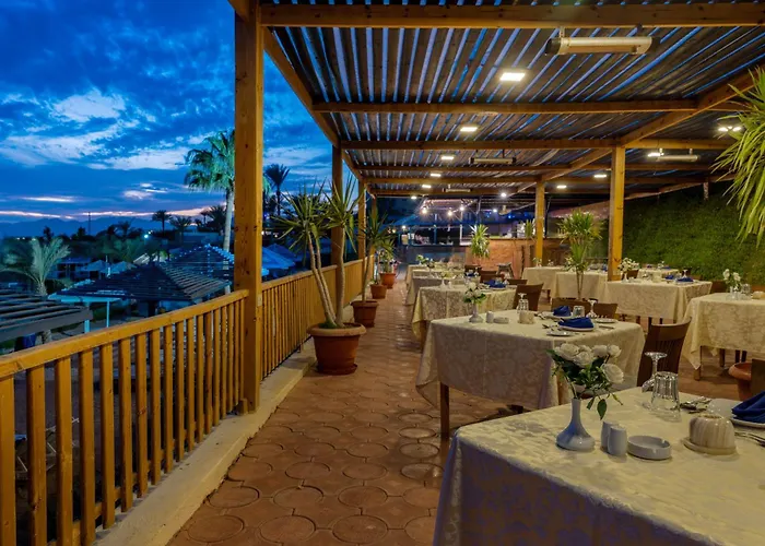 Grand Oasis Resort