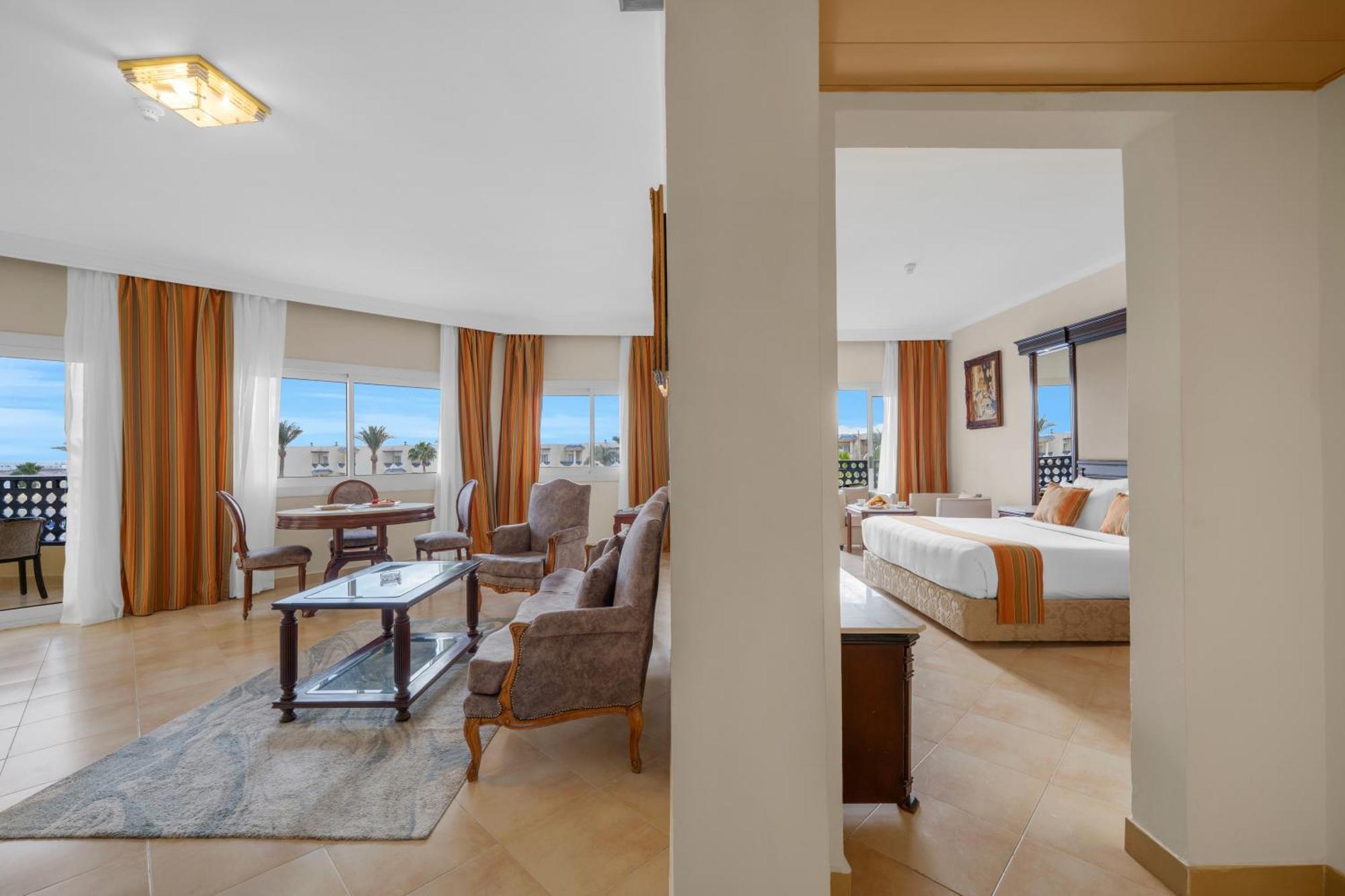 Grand Oasis